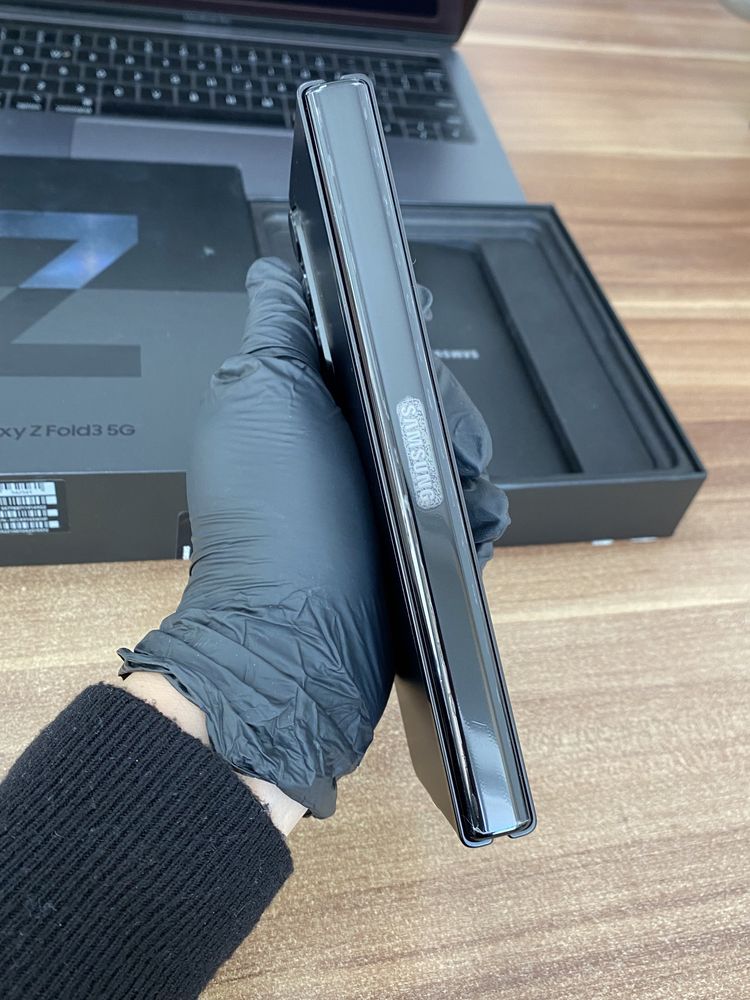 Samsung Galaxy Z Fold 3 / 256 GB / Black / Second |