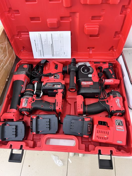Продаю набор инструментов Milwaukee