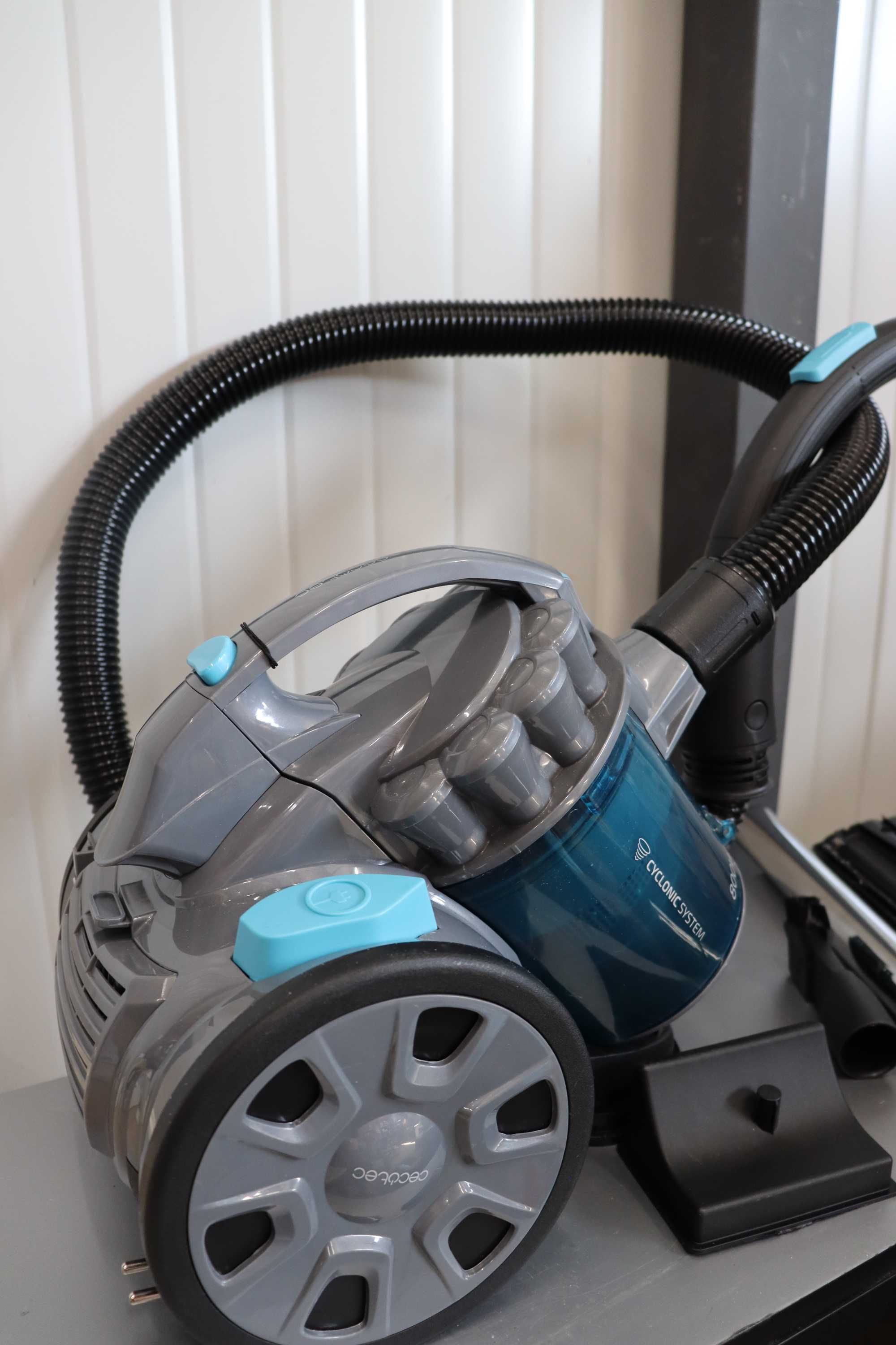 Прахосмукачка Cecotec CONGA Rockstar 800W 2L