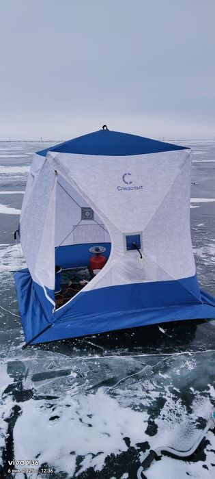 Палатки зимние две штуки