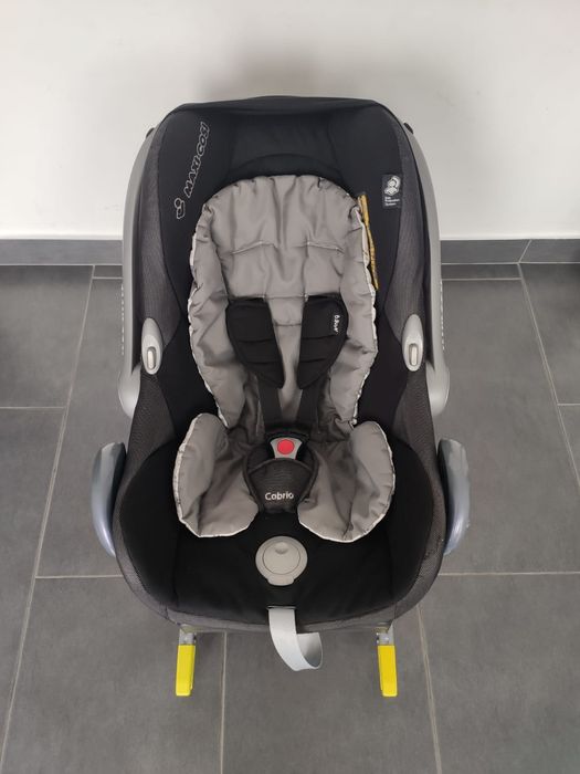 Scaun auto Maxi Cosi Cabriofix cu baza isofix Maxi Cosi EasyFix