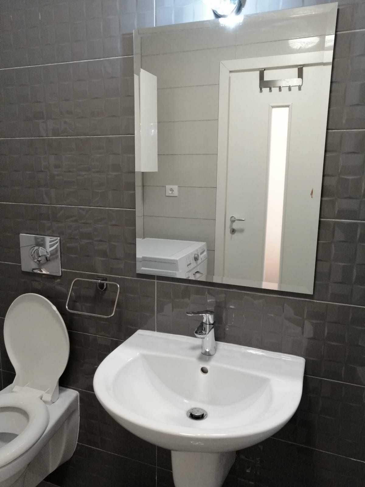 Inchierez apartament 2 camere, boxa si parcare Top City
