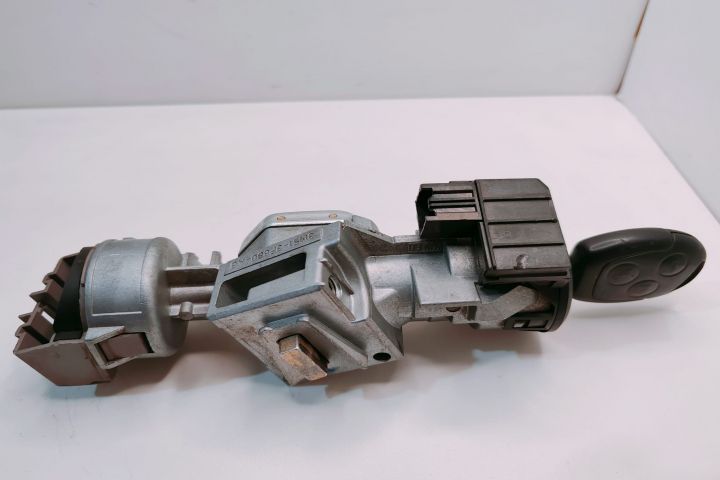 Contact Pornire  cu Cheie 3M513F880AB Ford Focus a 2-a generatie