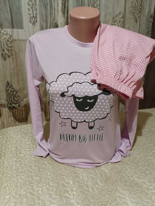 Дамски пижами и домашни чехли