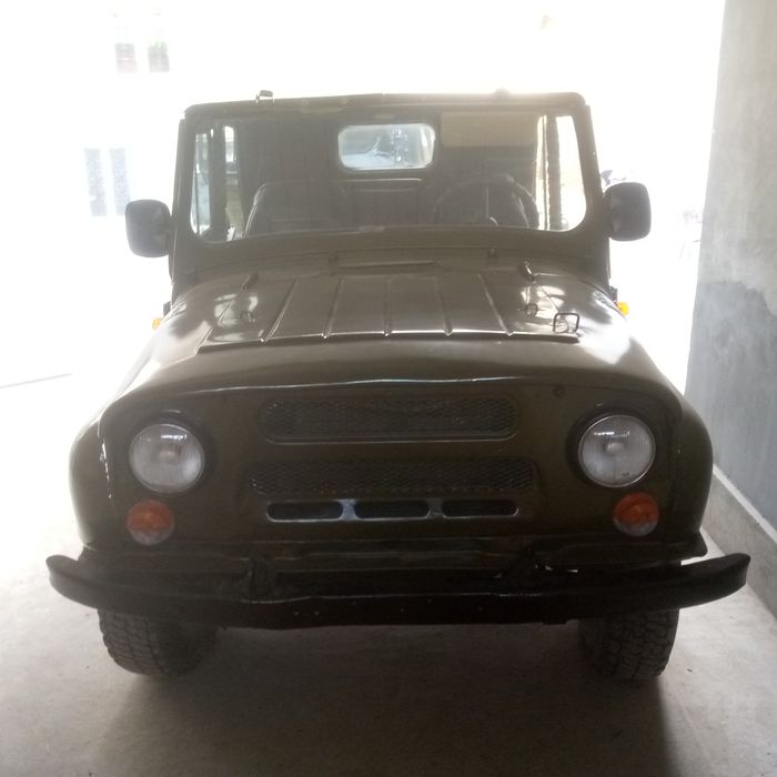 Uaz sotiladi alo xolatda