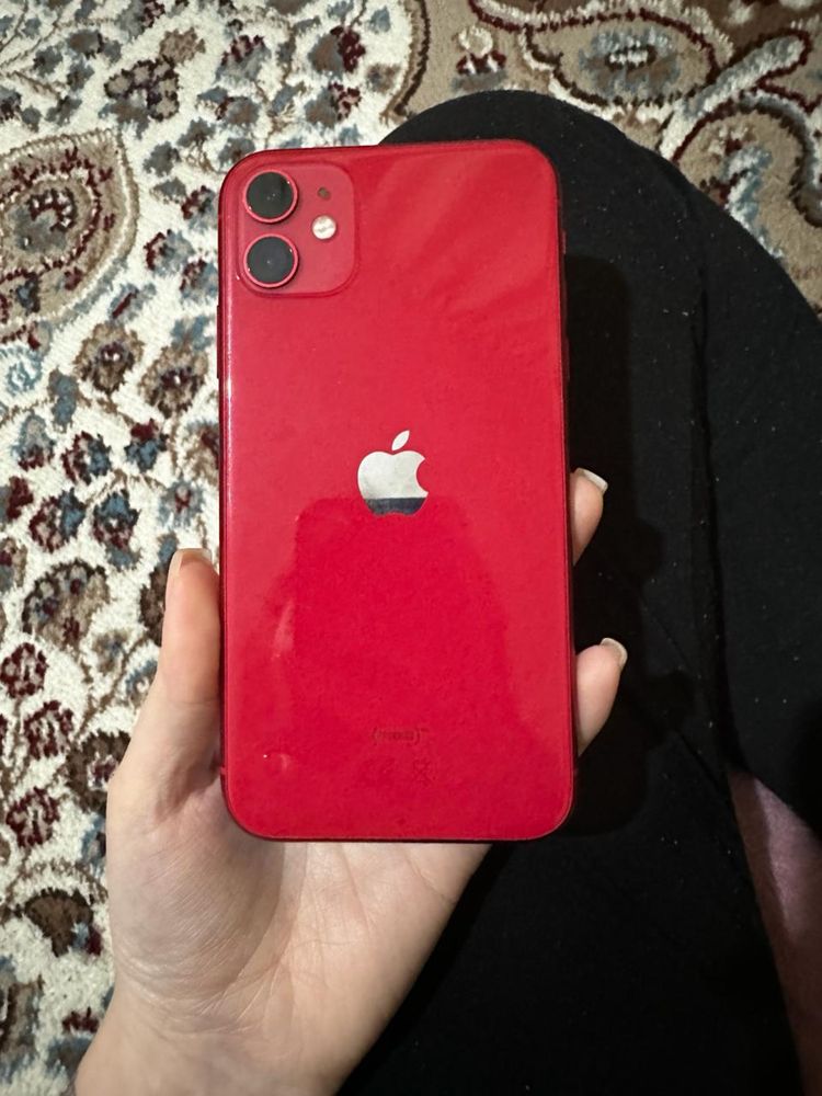 Продам Iphone 11