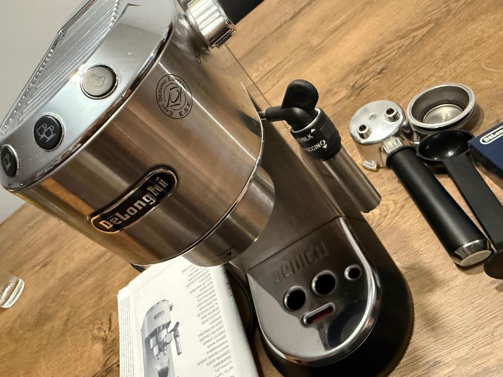 Кафемашина DeLonghi EC685