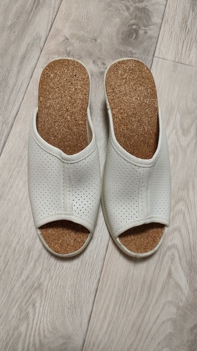 Тапочки женские 38 р. для работы