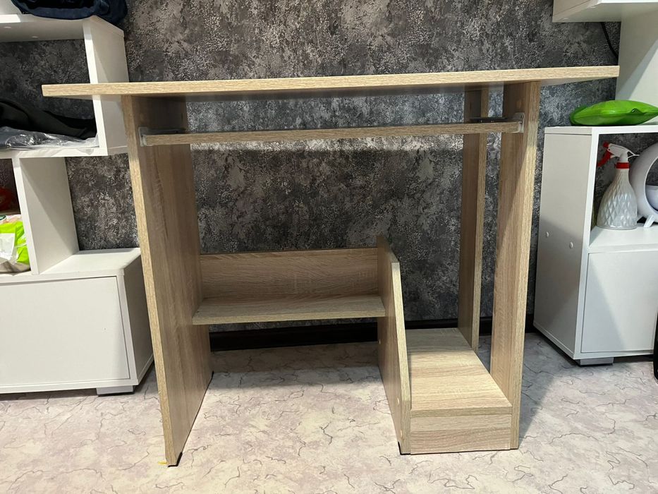 Продам стол компьютерный