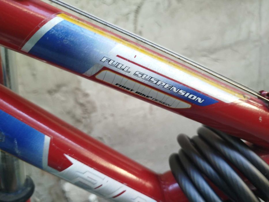 Bicicleta MTB full suspension Raptor First Bike Design