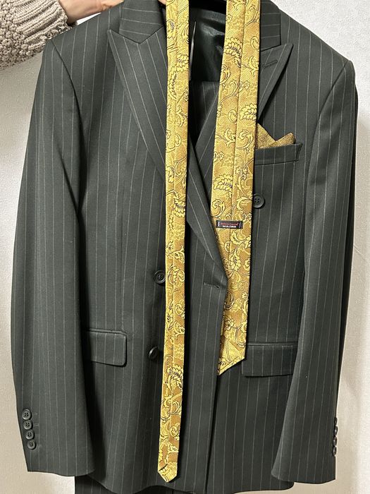 Продам мужской костюм