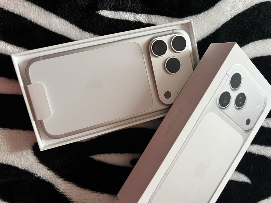 Iphone 17 pro  silver 256GB