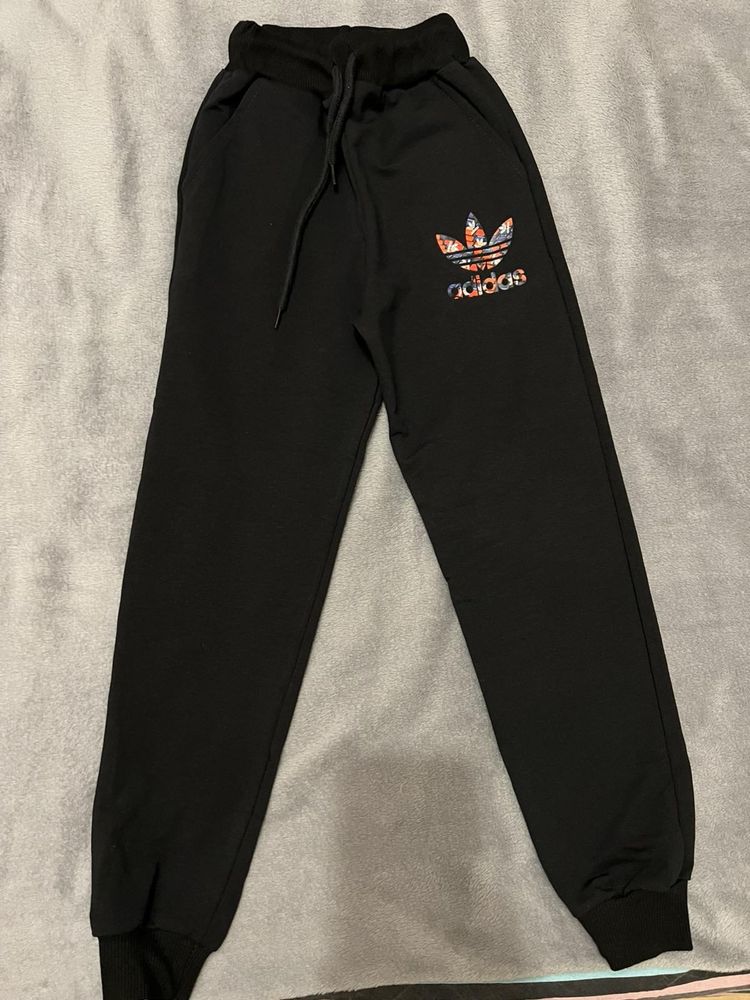 Момичешко комплектче Adidas
