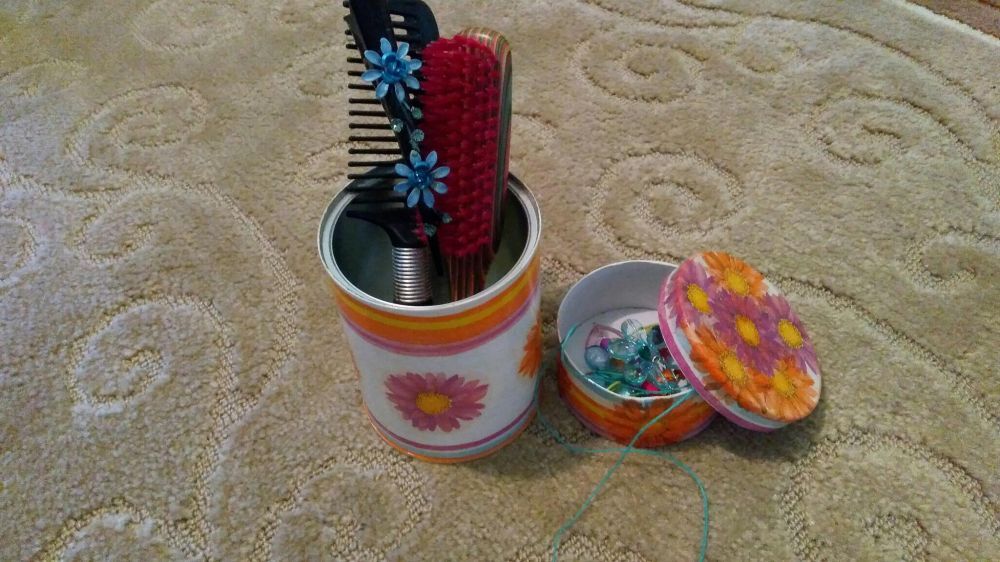 Буркани декорирани с техника декупаж