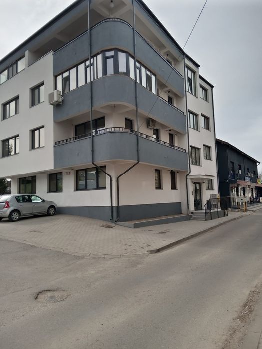 Se închiriază apartament cu 2 camere Traian  Bloc nou