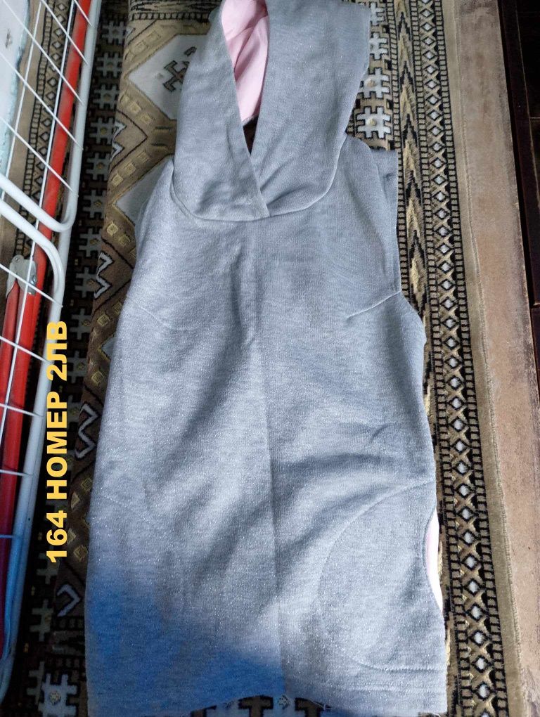 Дрехи за момиче якета рокли сака гащеризон 164 размер