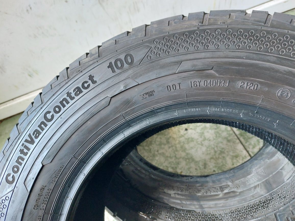 2 anvelope 215/65 R15 C Continental