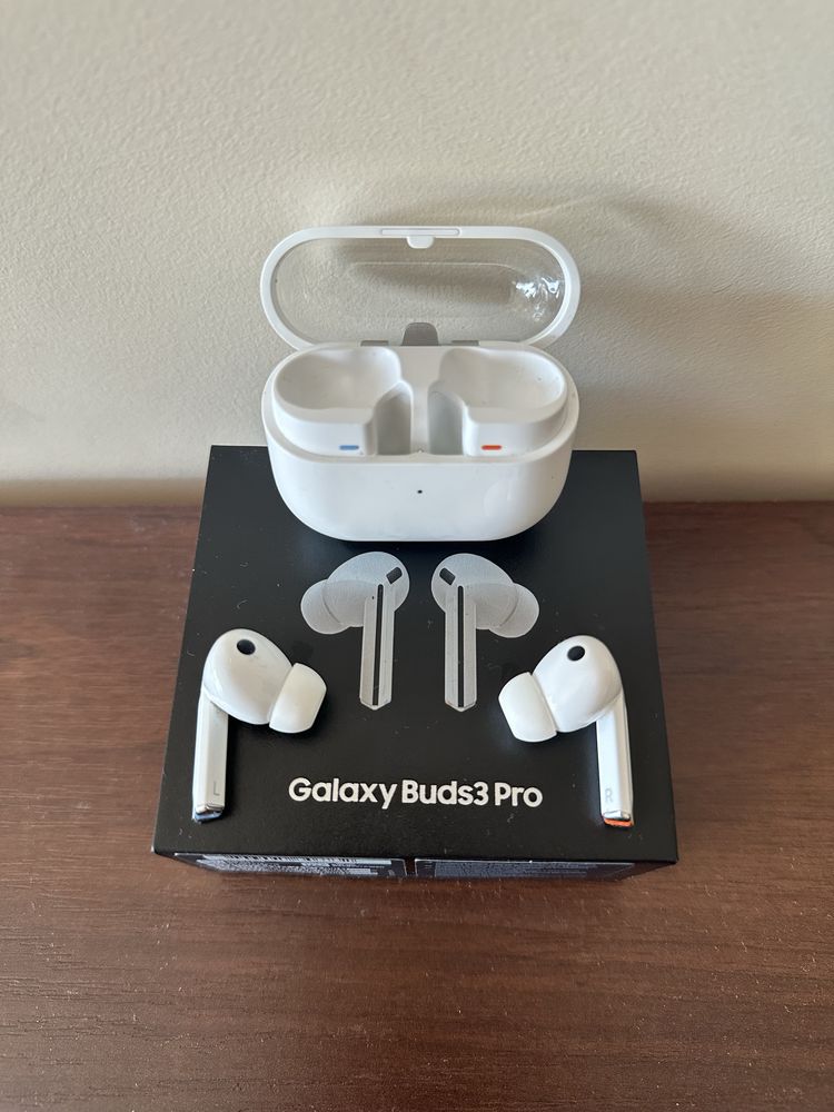 Galaxy Buds 3 Pro гаранция до 10.2026