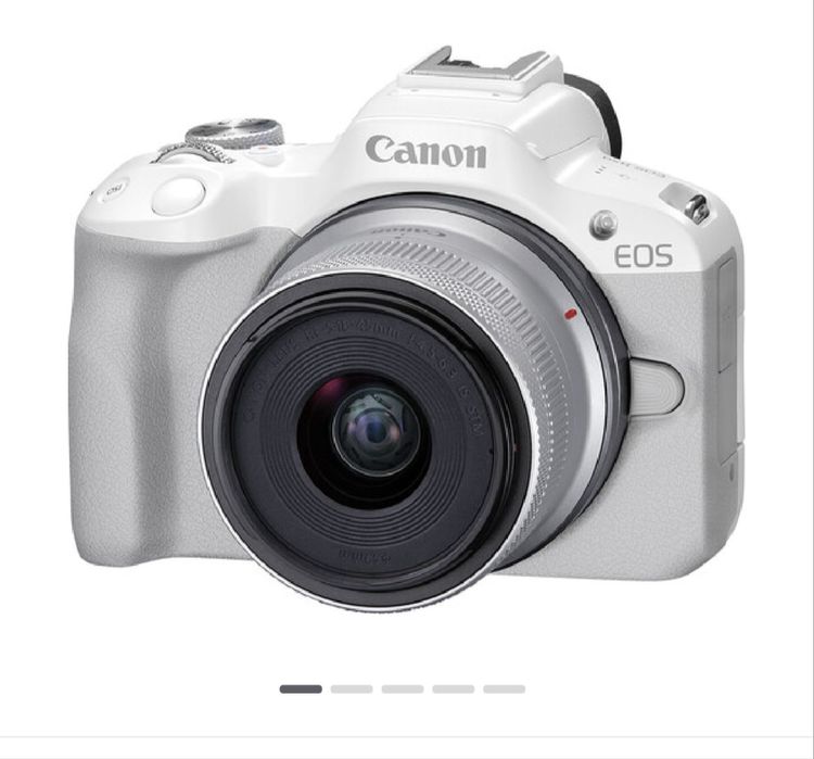 Срочно продам фотоаппарат Canon EOS R50 (Kit 18–150mm)