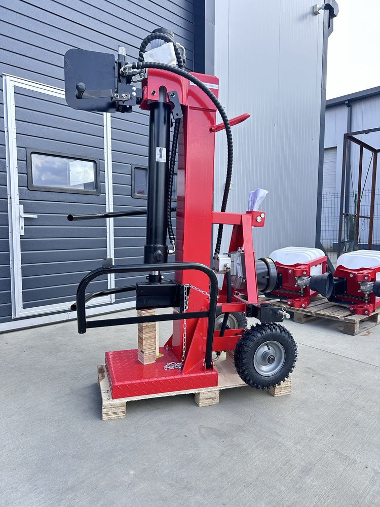 Despicator lemn 16 tone, spargator lemn tractor
