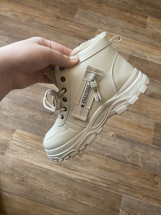 Ботинки новые 40-41р