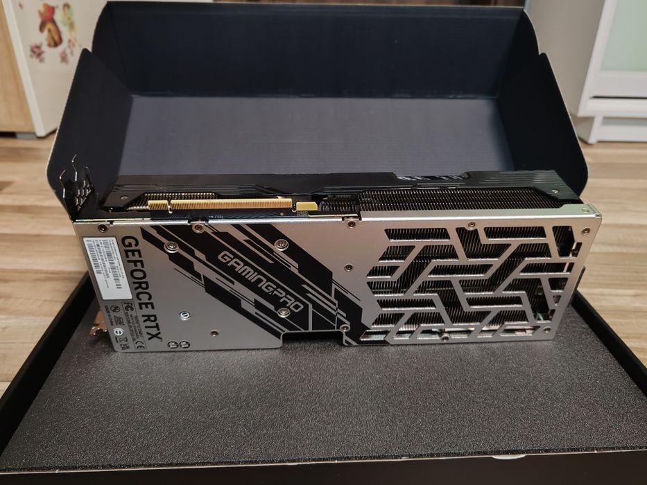 Placa video Palit RTX 4070 GamingPro, 12GB GDDR6X, 192-bit