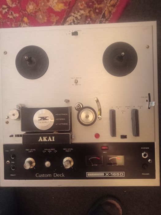 Magnetofon Akai 165D