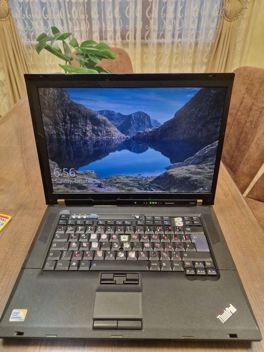 Laptop lenovo r500