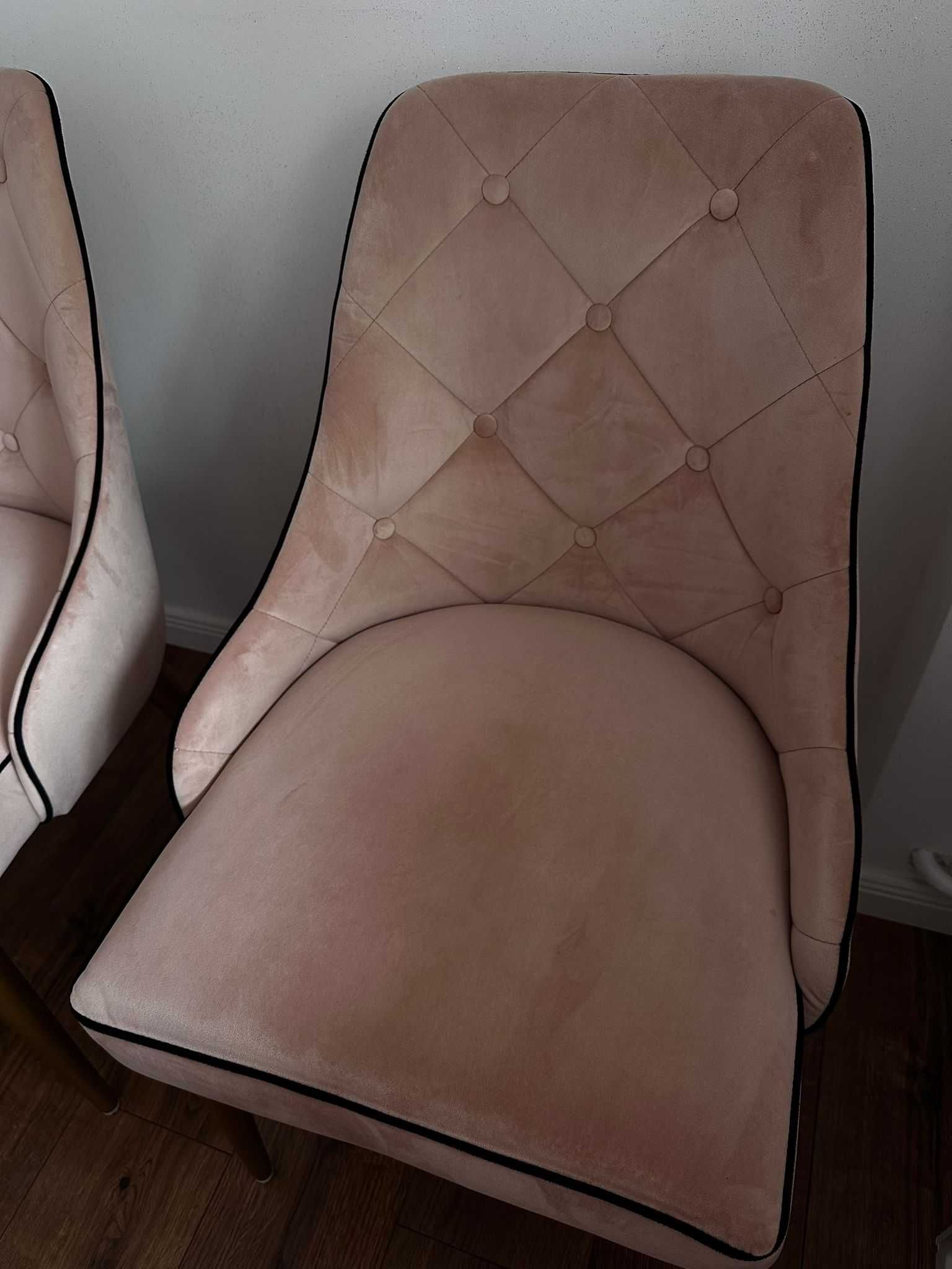 Vand scaune noi model Caro - Duval furniture