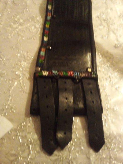 VÎND  curea traditionalá pentru copi