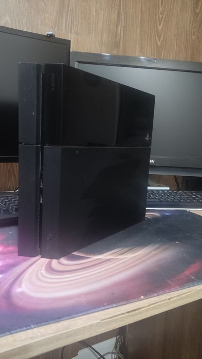 Консоль Sony PlayStation 4
