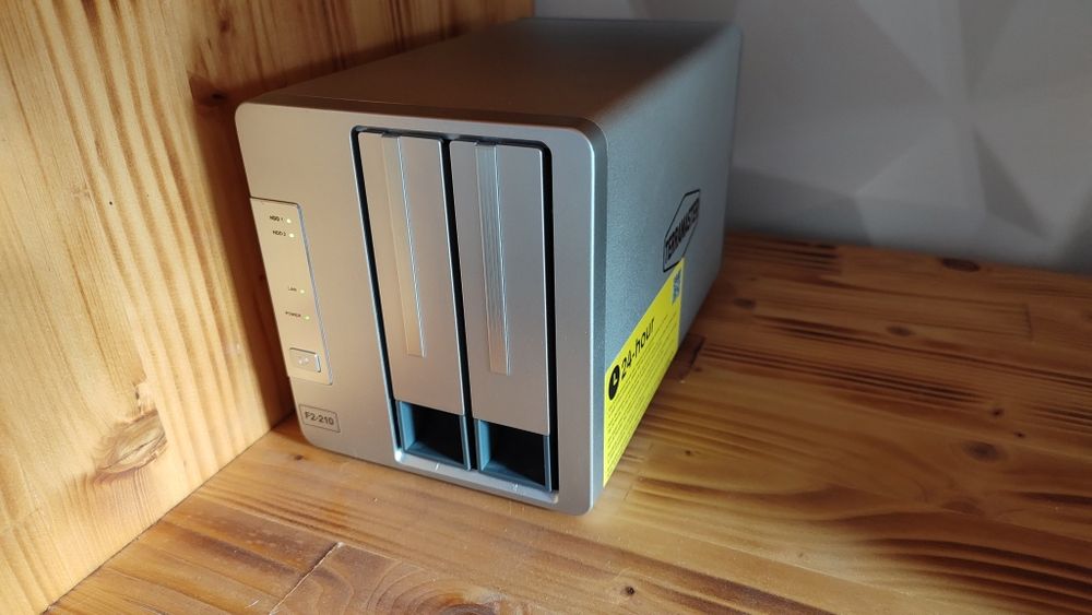 NAS Terramaster F2 210