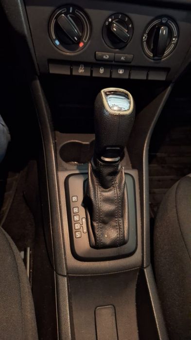 Skoda Rapid 1.4 TSI DSG (camera 180° +  senzori + navigatie)