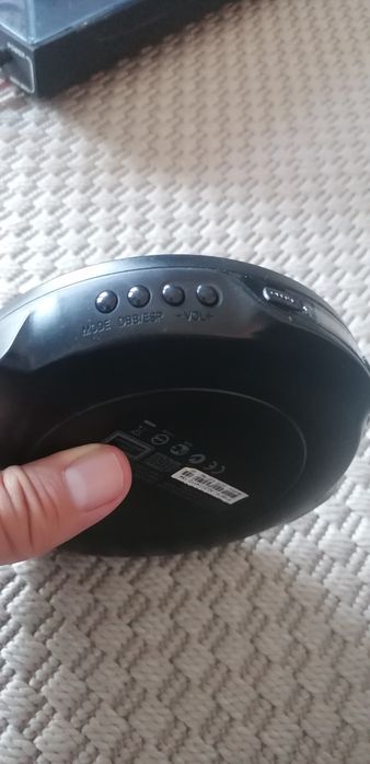 Vând CD player portabil Philips