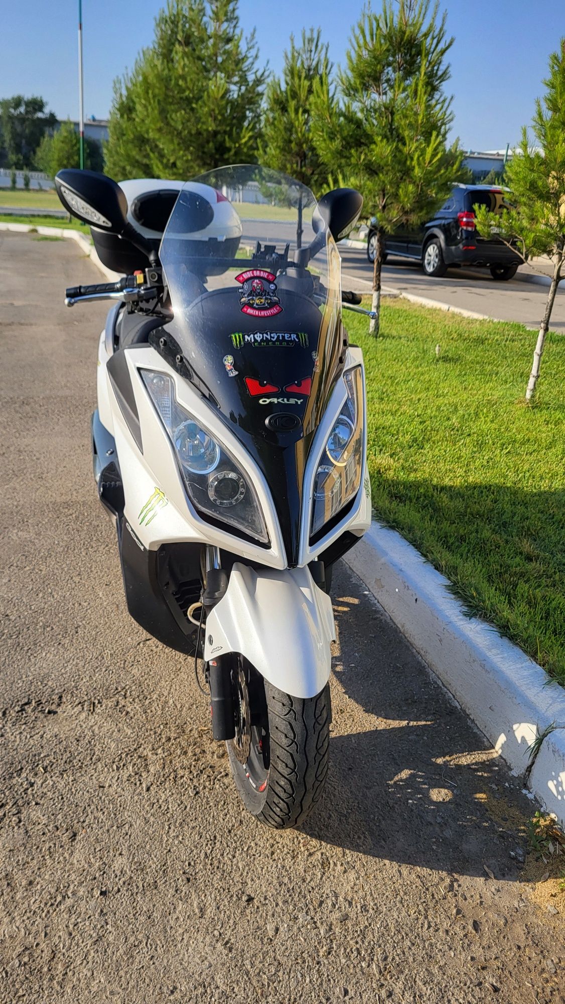 Kymco downtown 300i