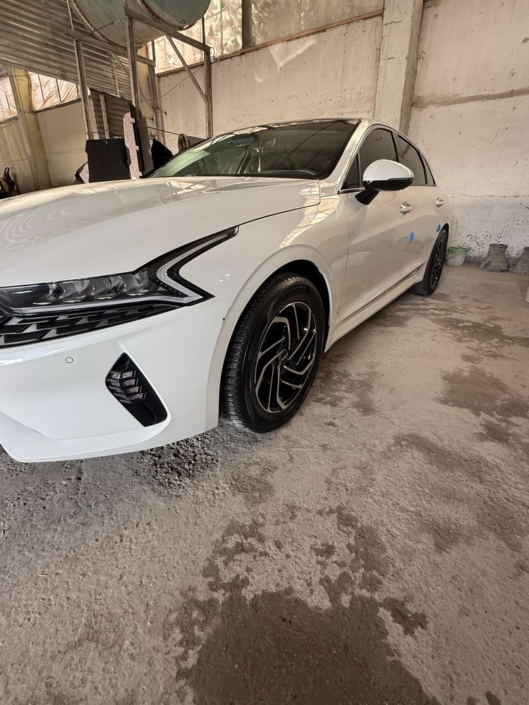 Kia k5  salondan chiqanday yangi 2023
