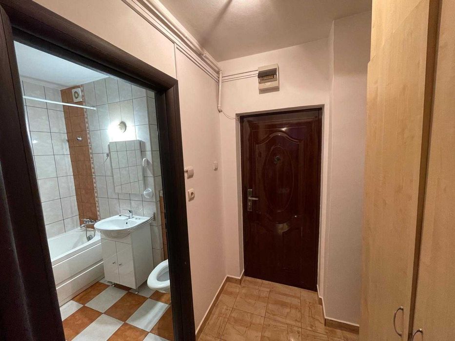 Garsoniera in Aleea Carpati de inchiriat sau vanzare