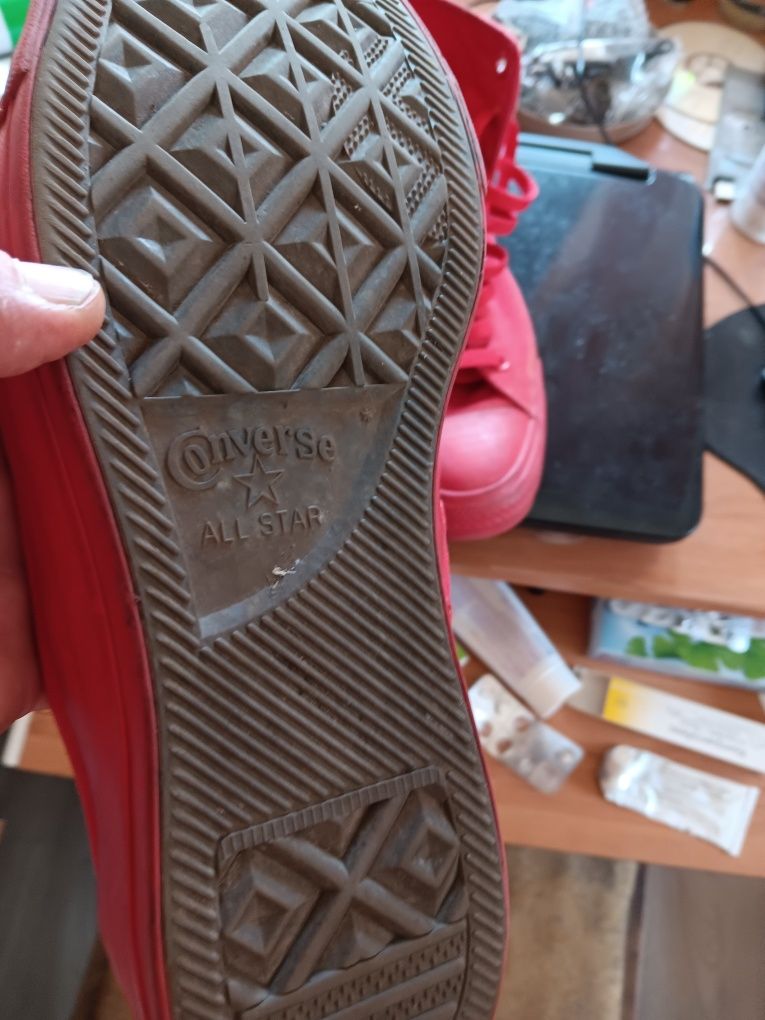 Converse кецове червени