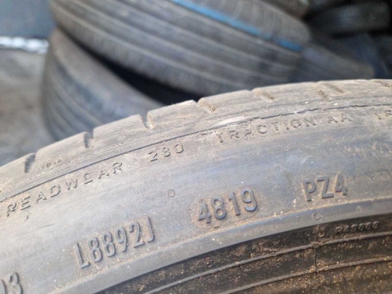 2 Pirelli R19 225/45
летни гуми Runflat 
DOT4819
