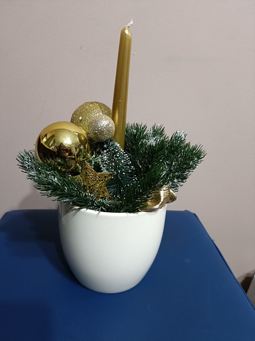 Aranjament cu lumânare auriu - cadou Crăciun