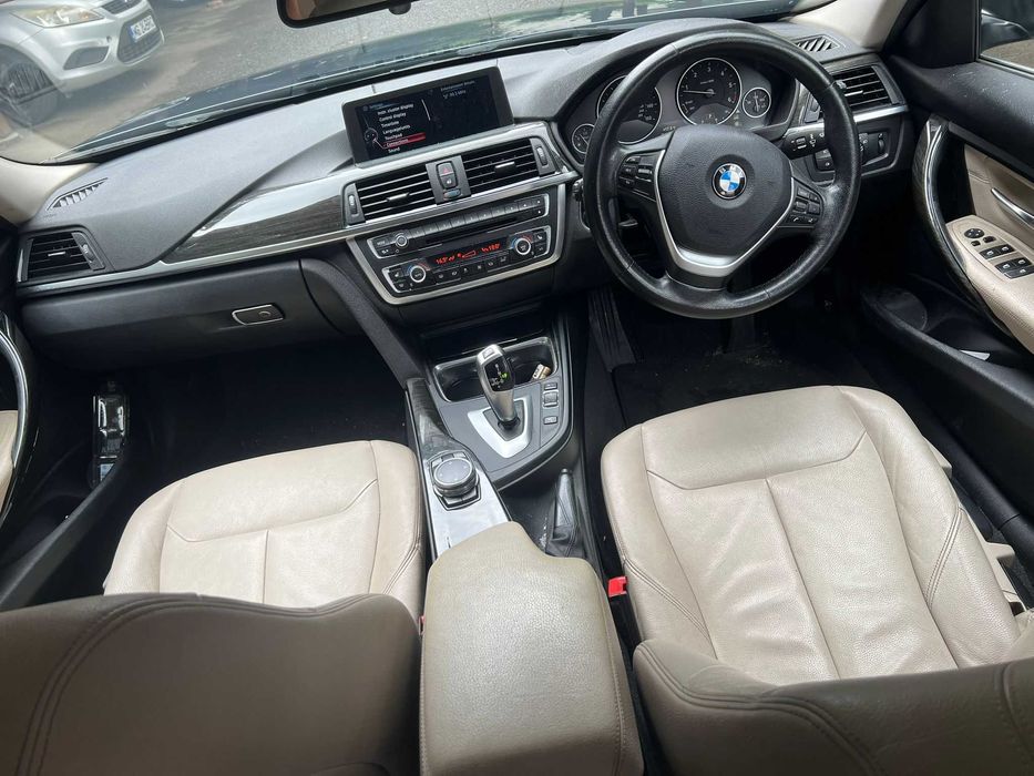 Dezmembrez BMW F30 320D Luxury 2.0D Automat 2015