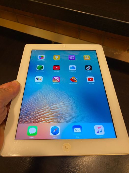 Ipad baterie și încarcator