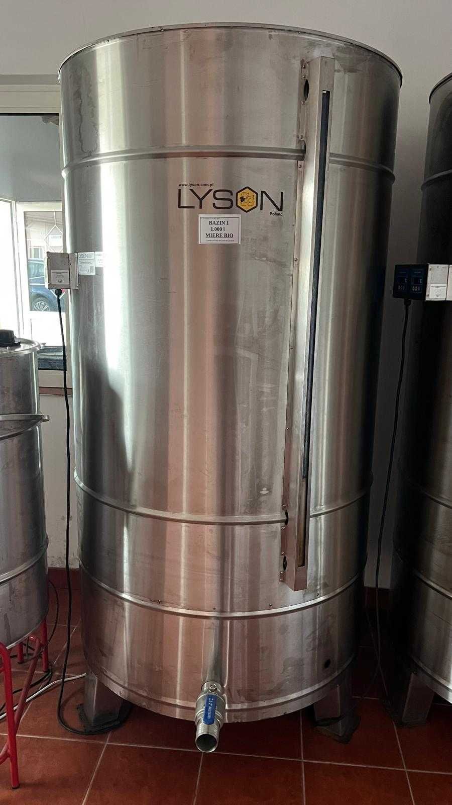 Bazin 1000 l din inox, Dyson, cu pereti dubli, cu incalzire si capac