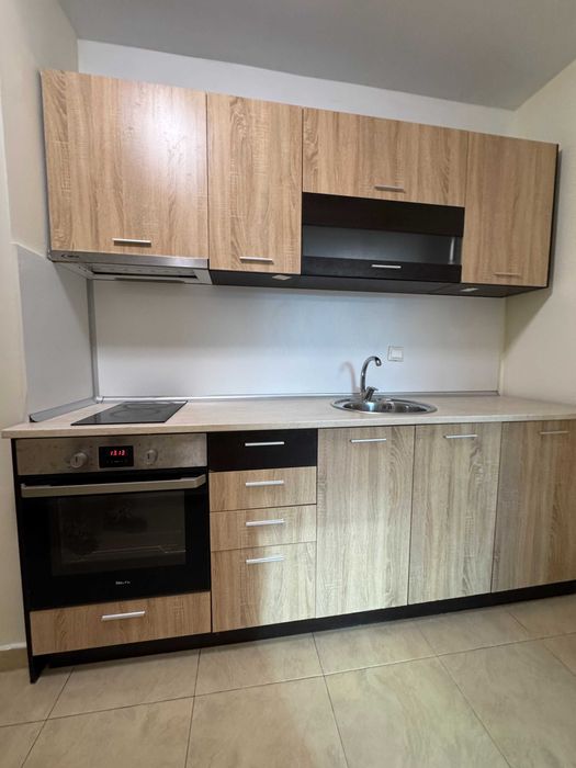 Продавам апартамент в студентски град