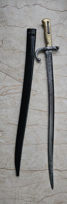 Baioneta veche franceza