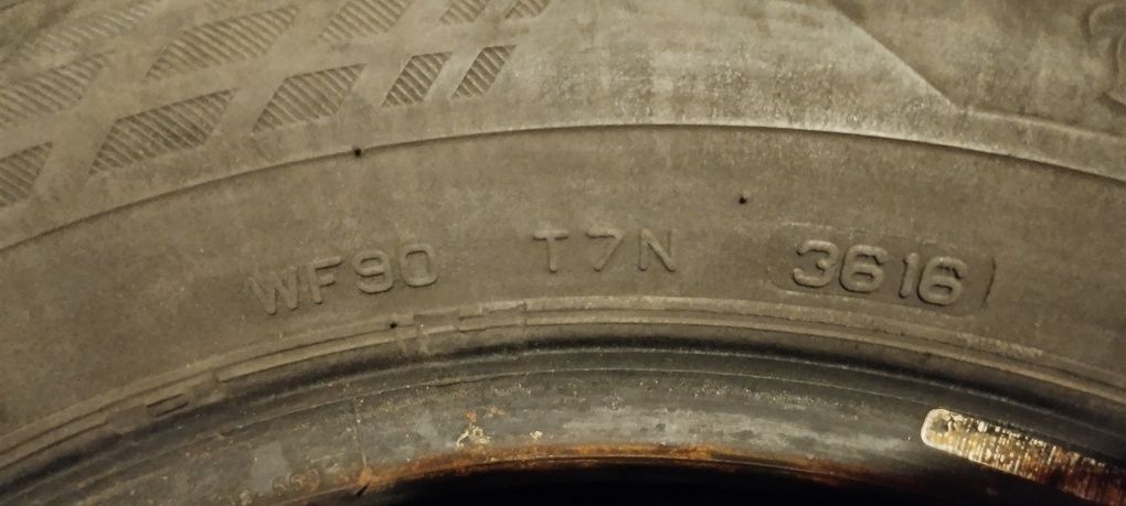 Зимни гуми 185/60/15 firestone