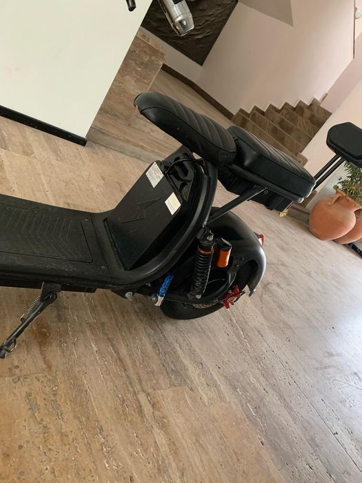 Vând scuter electric 2 baterii