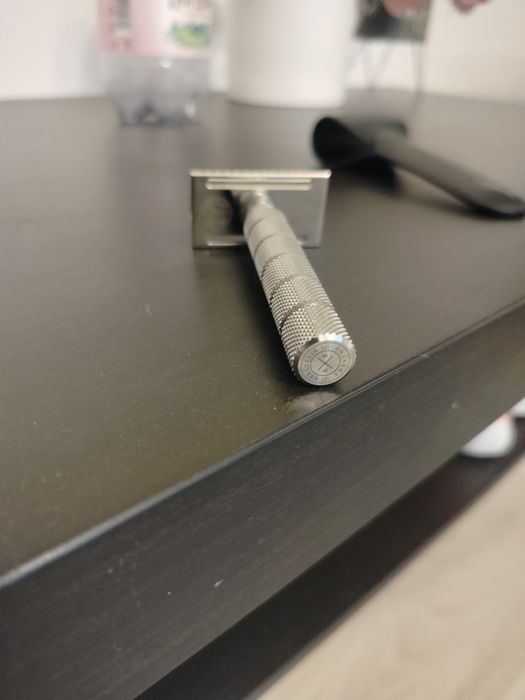 Aparat de ras inox Executive Shaving