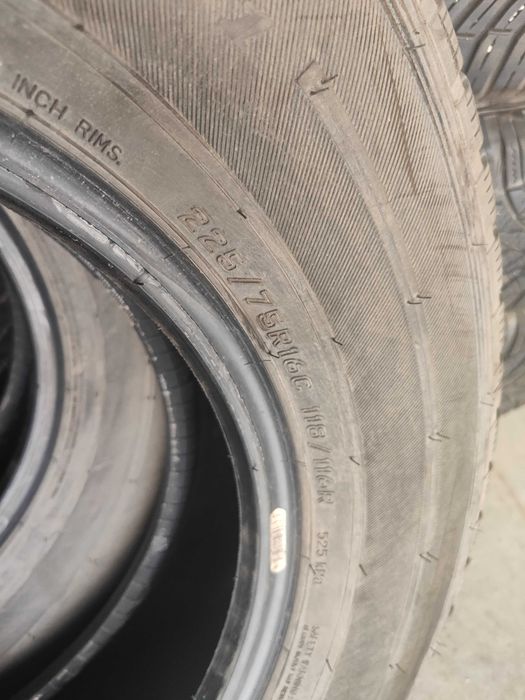 2бр.зимни гуми 225/75/16C Falken