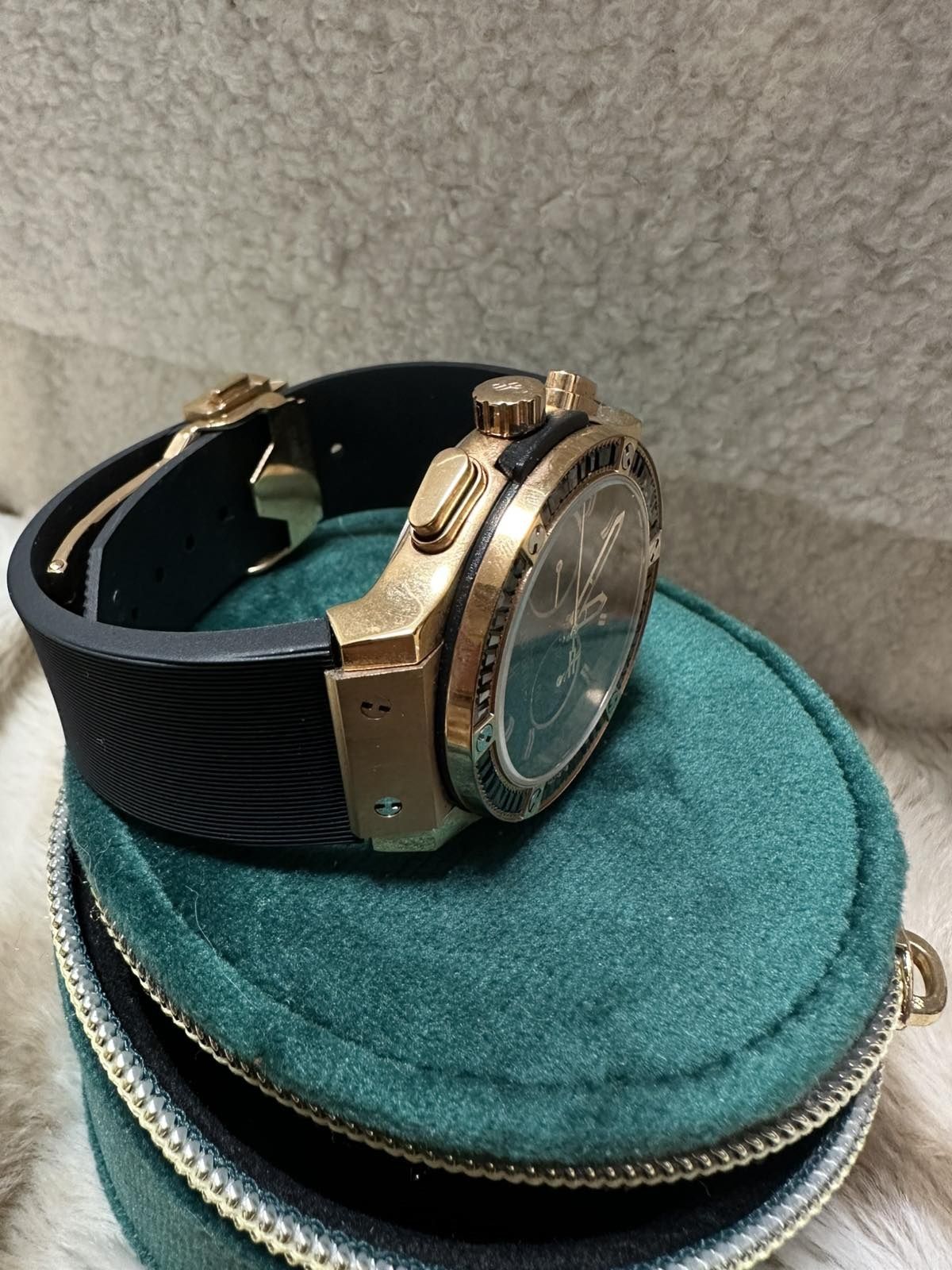 Hublot   марков часовник